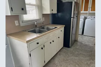 1002 Middle Street, Wapakoneta, OH 45895 - Photo 15