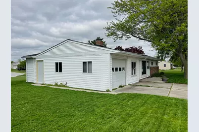1002 Middle Street, Wapakoneta, OH 45895 - Photo 5