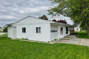1002 Middle St, Wapakoneta, OH 45895 - Photo 5