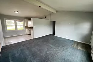 1002 Middle St, Wapakoneta, OH 45895 - Photo 9