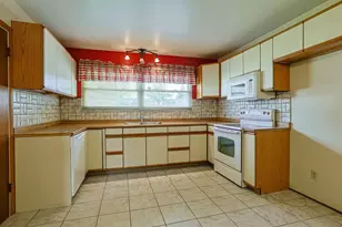 620 Bennert Dr, Vandalia, OH 45377 - Photo 9