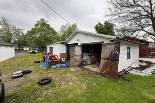552 E Chillicothe Ave, Bellefontaine, OH 43311 - Photo 27