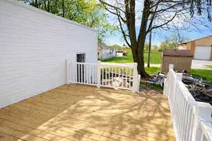 409 Gibbs Ave, Wapakoneta, OH 45895 - Photo 3
