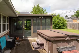 281 Fairway Dr, Fairborn, OH 45324 - Photo 9