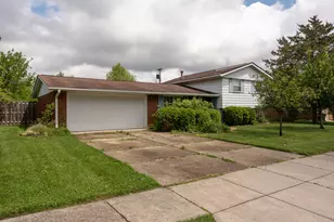 281 Fairway Dr, Fairborn, OH 45324 - Photo 3