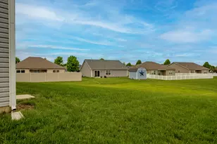 196 Riesling Dr, Englewood, OH 45322 - Photo 37