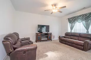 196 Riesling Dr, Englewood, OH 45322 - Photo 5
