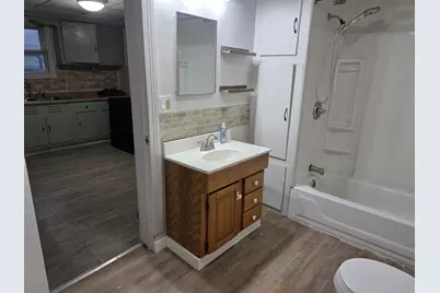 1030 Hendricks Avenue, Saint Marys, OH 45885 - Photo 5