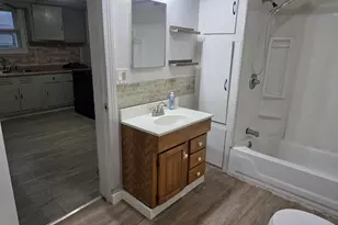 1030 Hendricks Ave, Saint Marys, OH 45885 - Photo 5