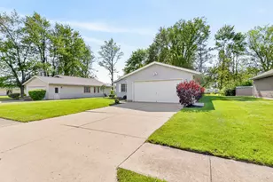 105 Birch St, Jackson Center, OH 45334 - Photo 3
