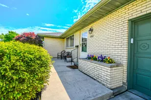 1404 Pinecrest Dr, Dayton, OH 45414 - Photo 7