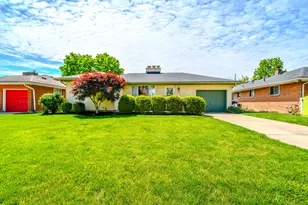1404 Pinecrest Dr, Dayton, OH 45414 - Photo 3