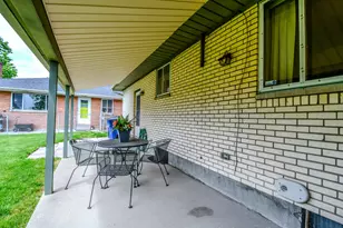 1404 Pinecrest Dr, Dayton, OH 45414 - Photo 33