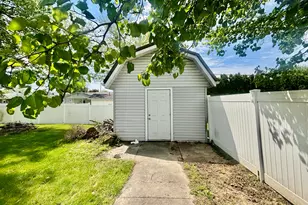 613 Fairview Dr, Coldwater, OH 45828 - Photo 5
