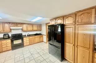 613 Fairview Dr, Coldwater, OH 45828 - Photo 13