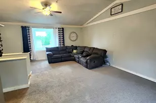 486 Locust Ln, Troy, OH 45373 - Photo 7