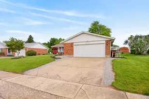 1813 Britton Dr, Piqua, OH 45356 - Photo 3