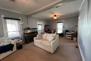 221 N Hayes St, Bellefontaine, OH 43311 - Photo 5