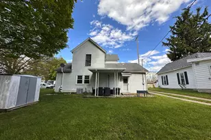 221 N Hayes St, Bellefontaine, OH 43311 - Photo 3