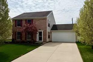 313 Cottonwood St, Wapakoneta, OH 45895 - Photo 3