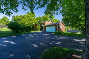 657 White Oak Dr, Springfield, OH 45504 - Photo 3