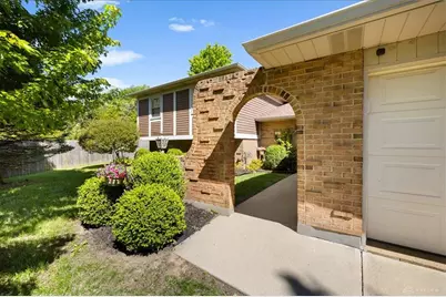 707 Clear Brooke Court, Vandalia, OH 45377 - Photo 3