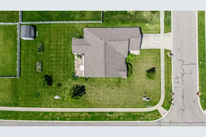 4281 Bergamot Drive, Tipp City, OH 45371 - Photo 35