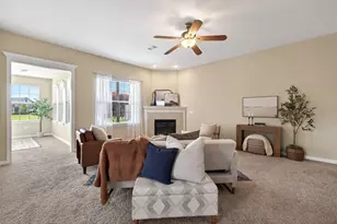 7049 Creekside Cir, Fairborn, OH 45324 - Photo 9