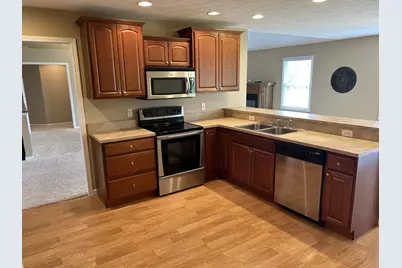 909 Stoneybrook Drive, Saint Marys, OH 45885 - Photo 5