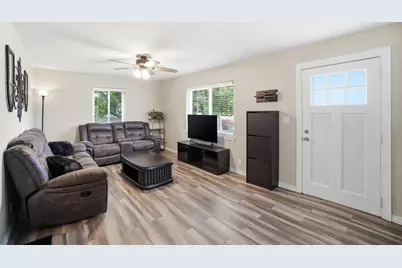 607 W Lake Avenue, New Carlisle, OH 45344 - Photo 9