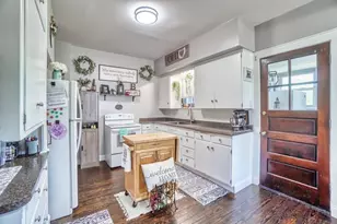 302 W Auglaize St, Wapakoneta, OH 45895 - Photo 5