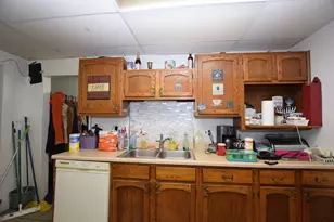 705 E Cassilly St, Springfield, OH 45503 - Photo 9