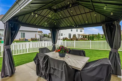 1275 Meadow View Drive, Marysville, OH 43040 - Photo 5