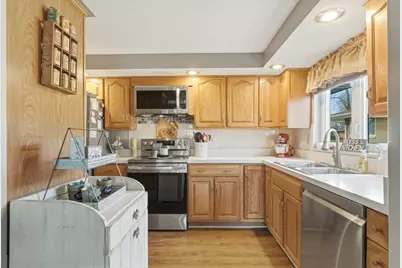 1408 Mapleridge Drive, Fairborn, OH 45324 - Photo 9