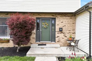 195 Finsbury Ln, Troy, OH 45373 - Photo 3