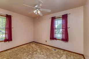 304 Rhoades Ave, Greenville, OH 45331 - Photo 9
