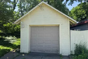 375 Ridge Rd, Springfield, OH 45503 - Photo 5