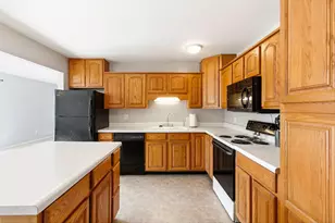 798 Coventry, Saint Marys, OH 45885 - Photo 9