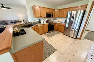 808 Lambert Dr, Piqua, OH 45356 - Photo 3