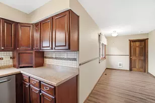 1700 W Sparrow Rd, Springfield, OH 45502 - Photo 23