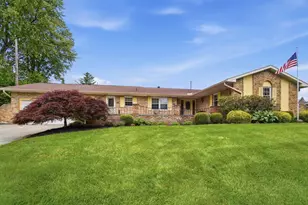 2323 Lilac Dr, Springfield, OH 45503 - Photo 3