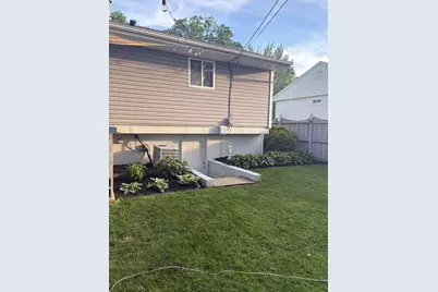 690 W Lane Avenue, Lima, OH 45801 - Photo 3