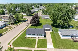 810 Meadow Ln, Troy, OH 45373 - Photo 35
