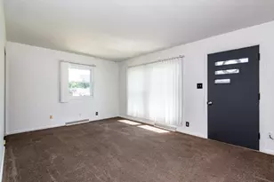 810 Meadow Ln, Troy, OH 45373 - Photo 3