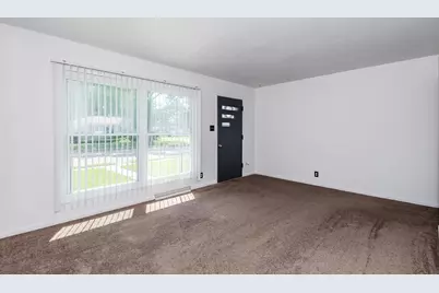 810 Meadow Lane, Troy, OH 45373 - Photo 5