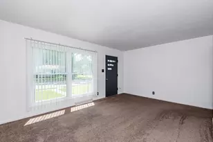 810 Meadow Ln, Troy, OH 45373 - Photo 5