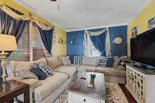 413 S 1st St, Tipp City, OH 45371 - Photo 7