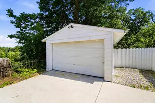 612 W Madison St, New Carlisle, OH 45344 - Photo 5