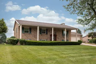 283 Dogwood Dr, Greenville, OH 45331 - Photo 5