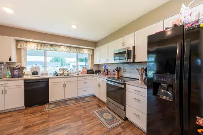 804 N Circle Drive, Wapakoneta, OH 45895 - Photo 11